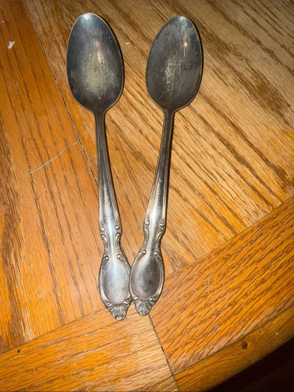 WM ROGERS FLATWARE - Picture 3 of 5
